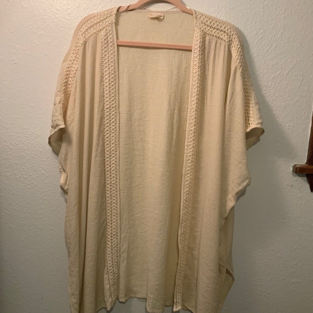 Hem & Thread Cream Cardigan with Crotchet Style Details Size‎ M/L